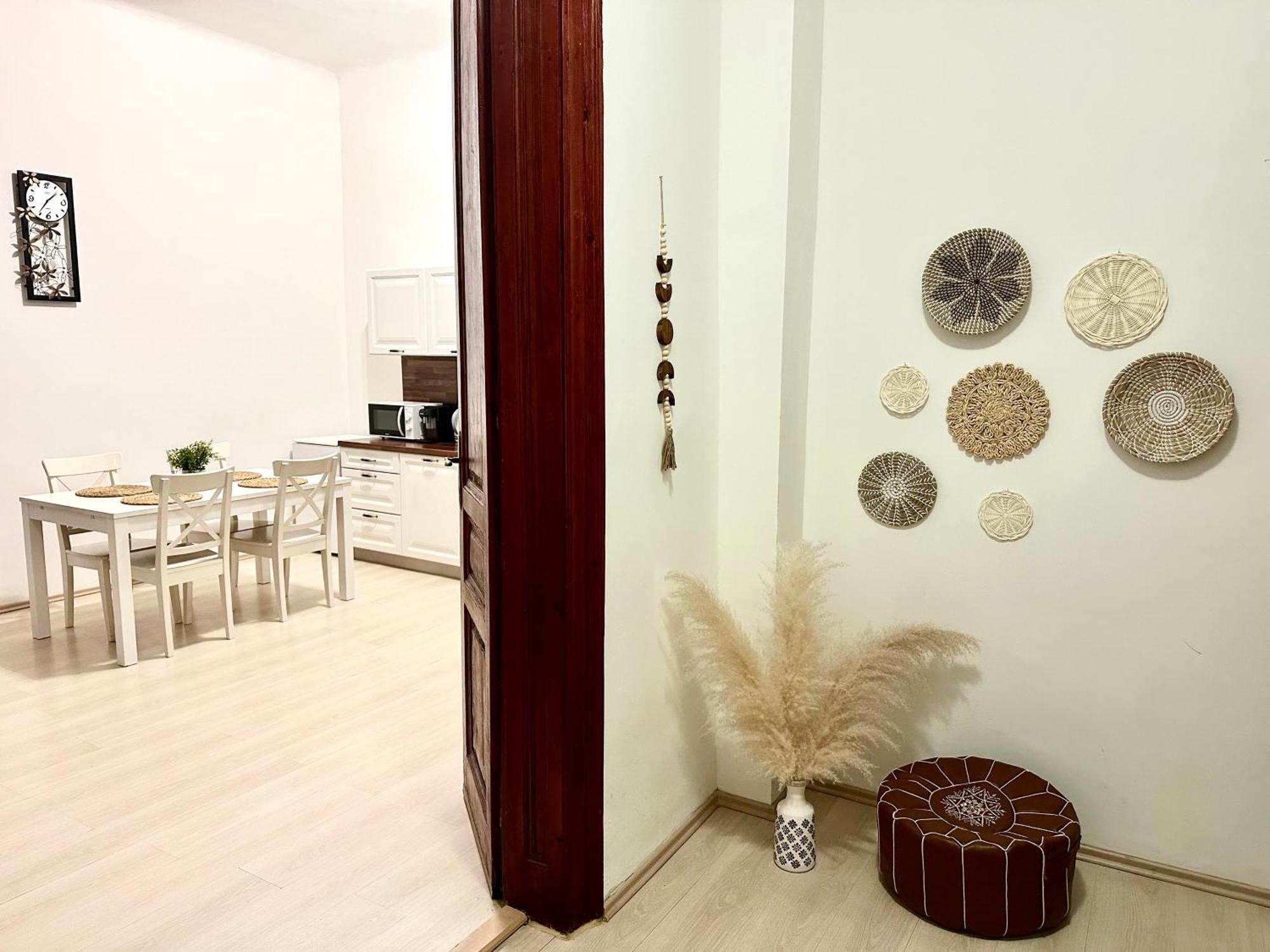 Apartment In Historical Part - Old Town Top Address Братислава Екстер'єр фото